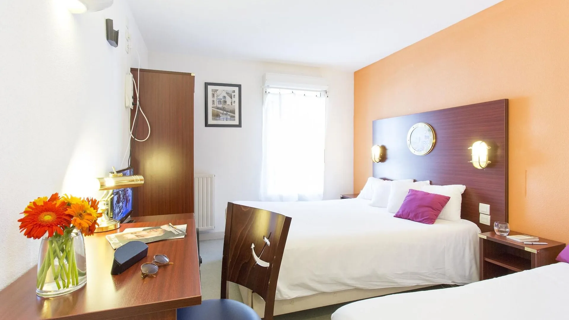 Hotel Les Gens De Mer Lorient By Popinns contacts
