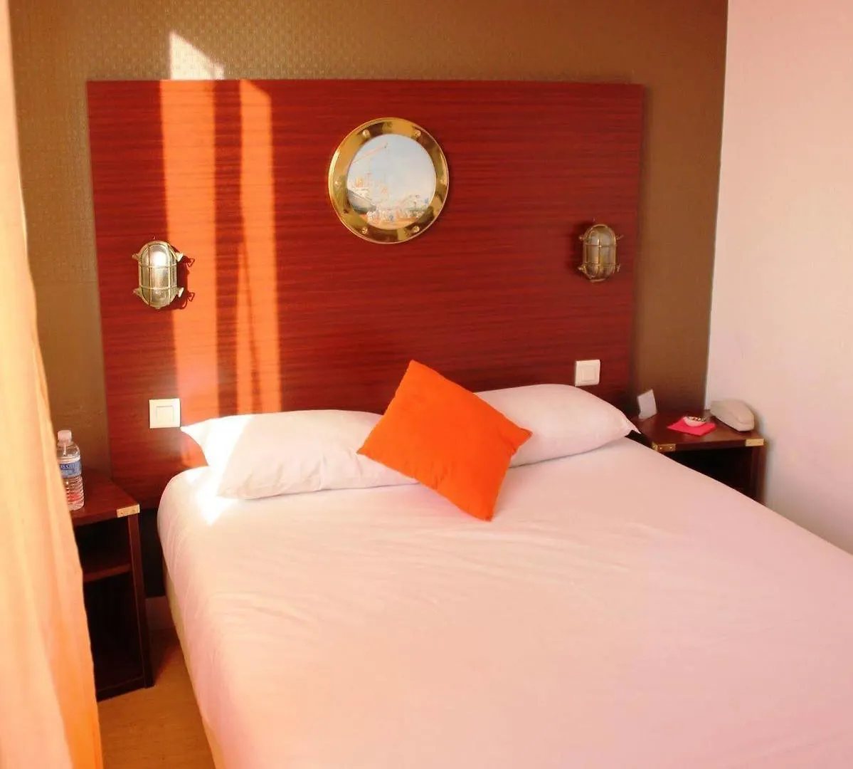 ** Hotel Hôtel Les Gens De Mer Lorient by Popinns France